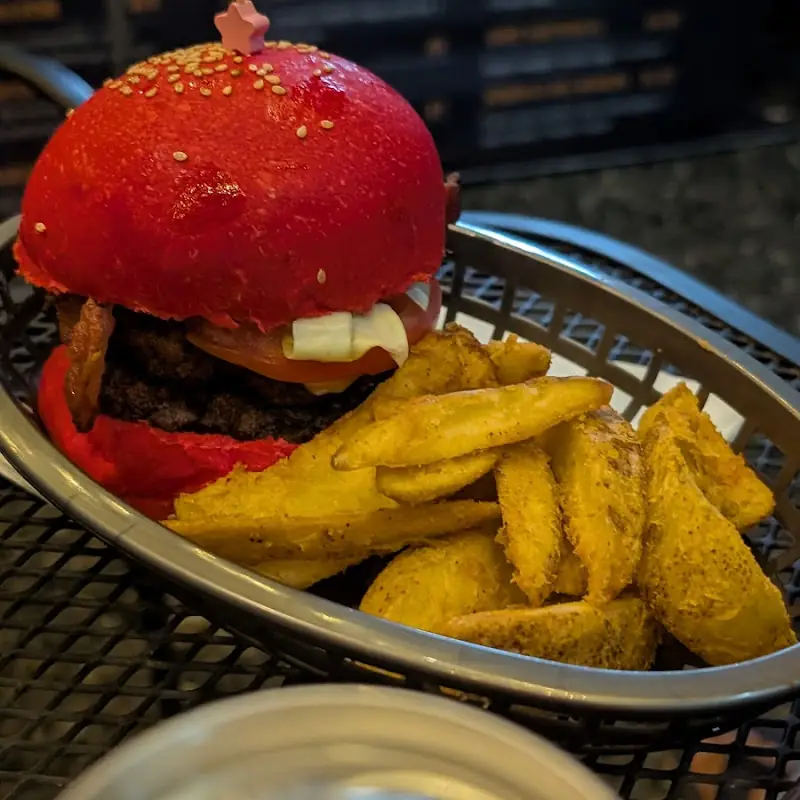 La 82nd Burger Joint