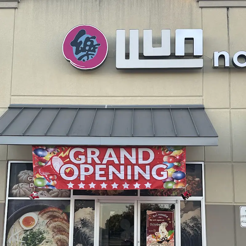 Fun noodle bar