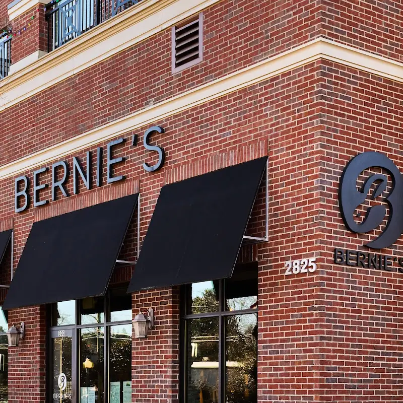 Bernie's Social Bar