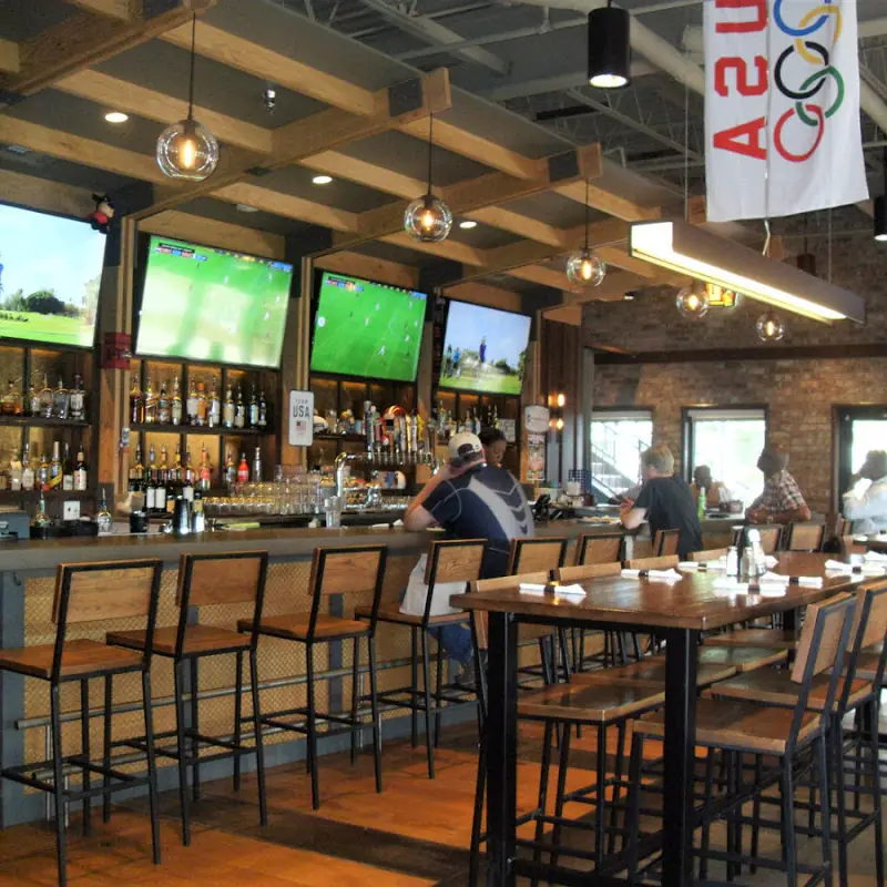 Creatwood Tavern & Rooftop