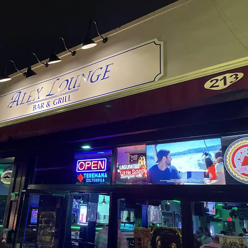 Alex Lounge Bar & Grill