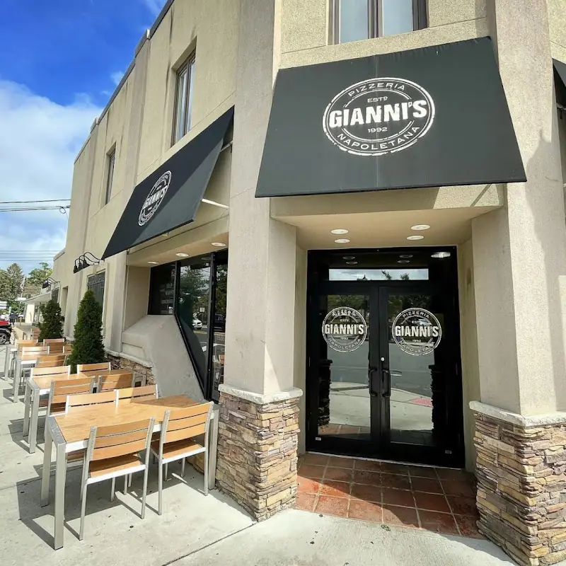 Gianni's Pizzeria