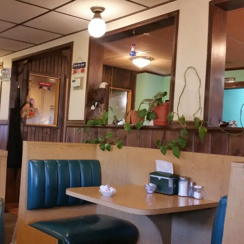 Banana Curve Diner