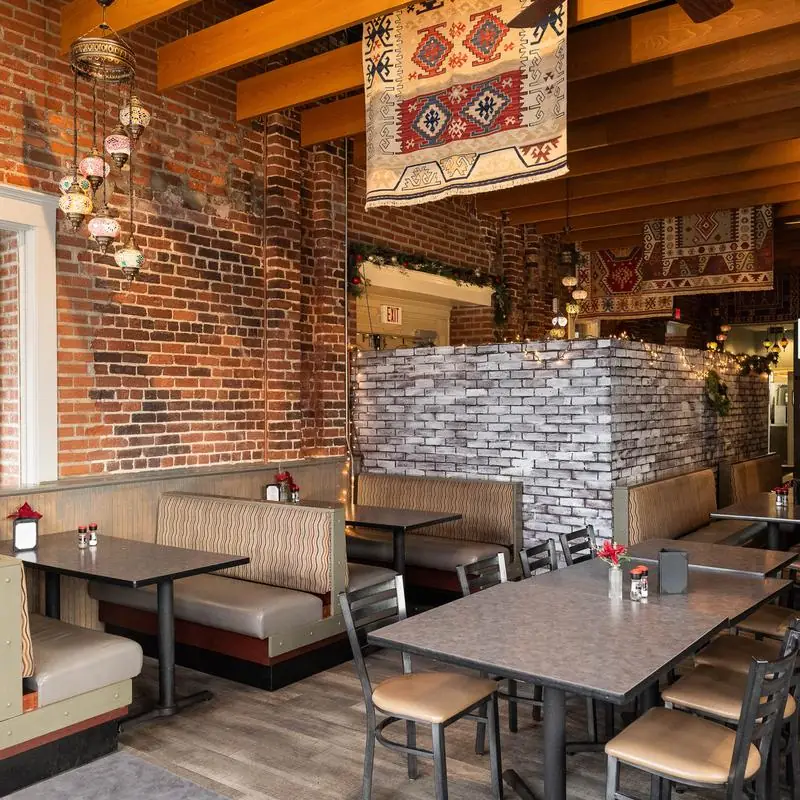 Henderson George's Restaurant