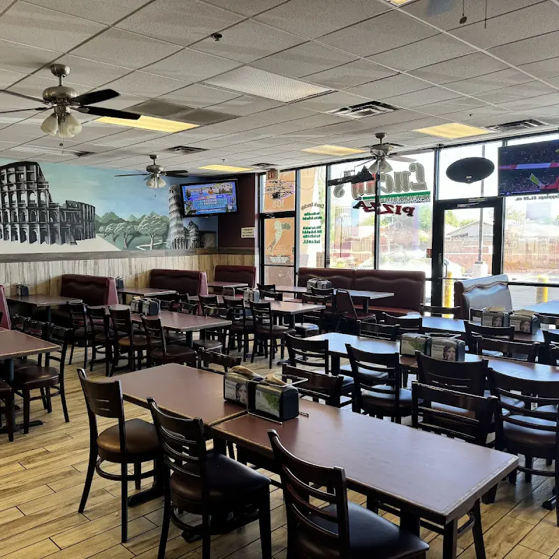 Lucky's Pizza