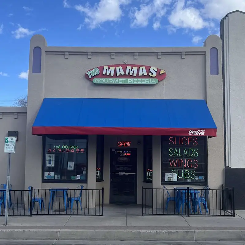 Two Mamas' Gourmet Pizzeria