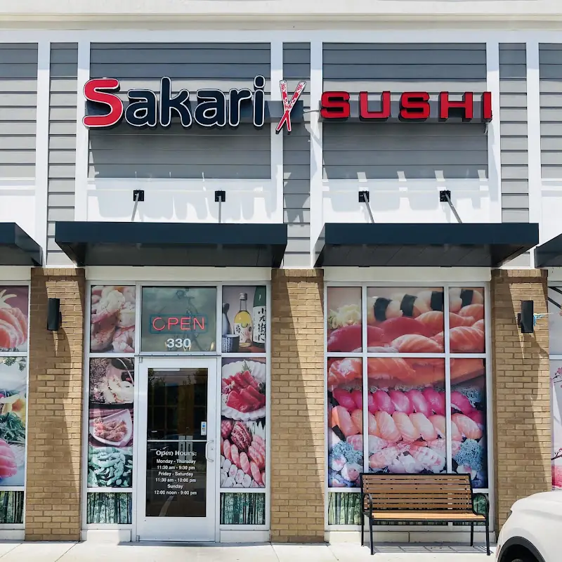 B8. Tuna, Salmon, Red Snapper Sushi