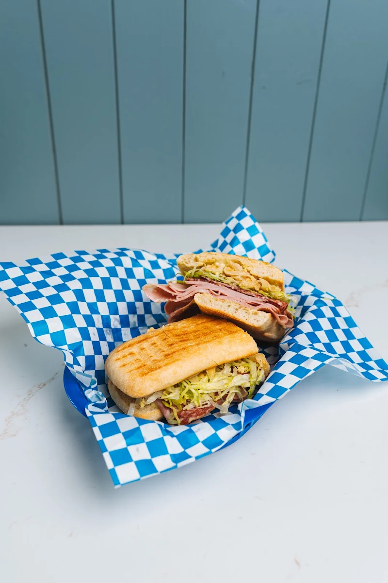 Food & drink, Suma Déjeuners & Sandwichs