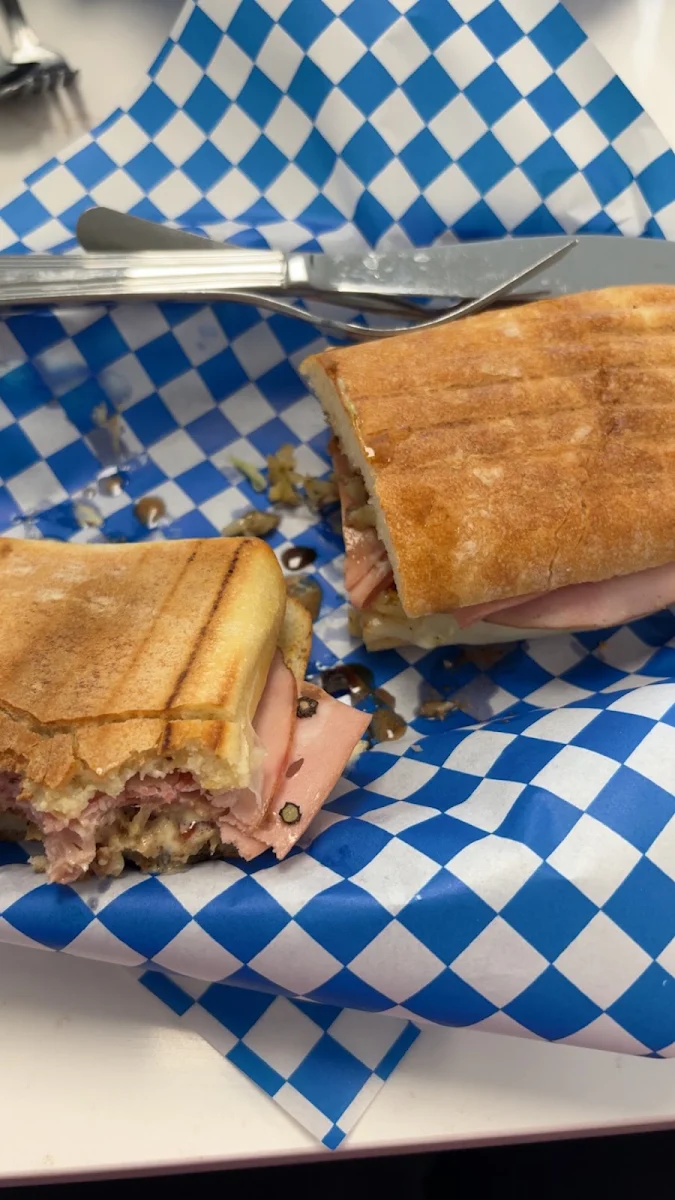 Food & drink, Suma Déjeuners & Sandwichs