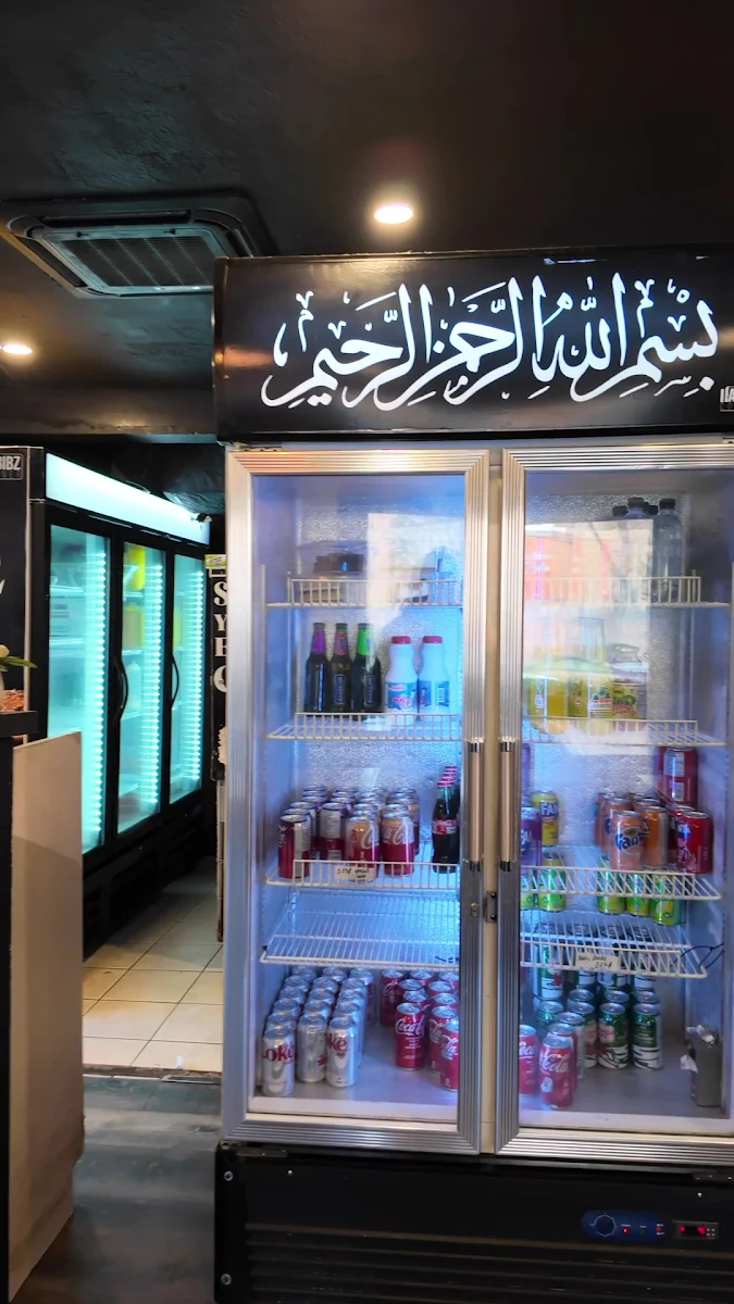 Vibe, Habibz Corner