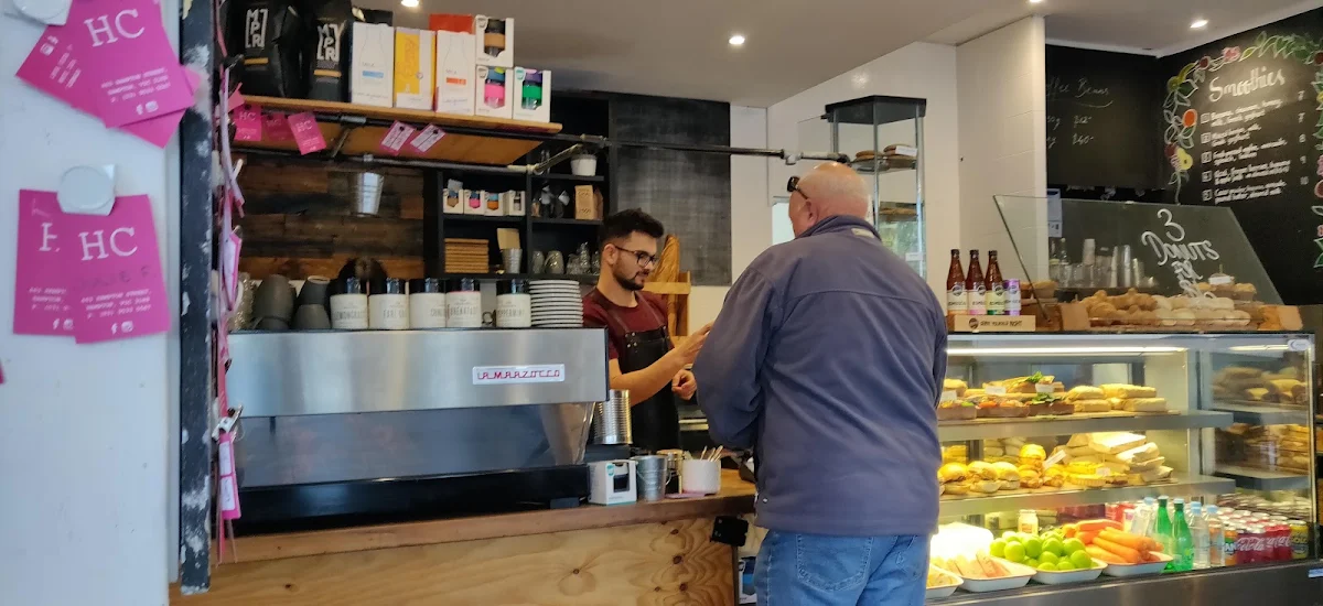 Vibe, Hampton Corner Cafe/Bakery