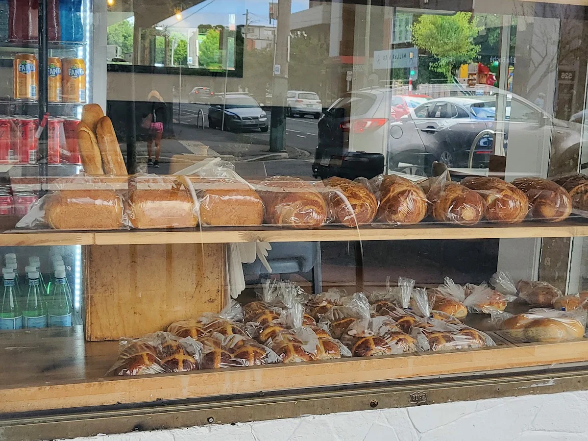 Vibe, Hampton Corner Cafe/Bakery