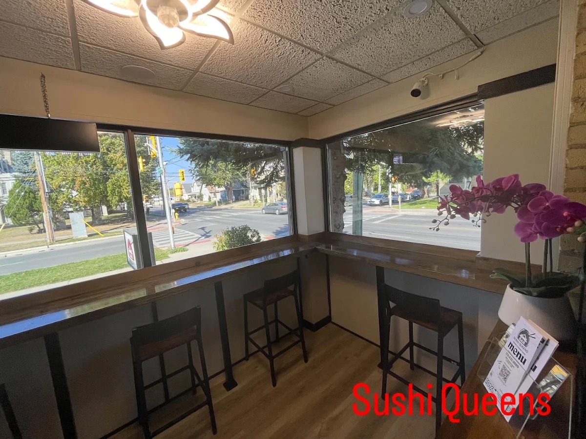 Vibe, Sushi Queens