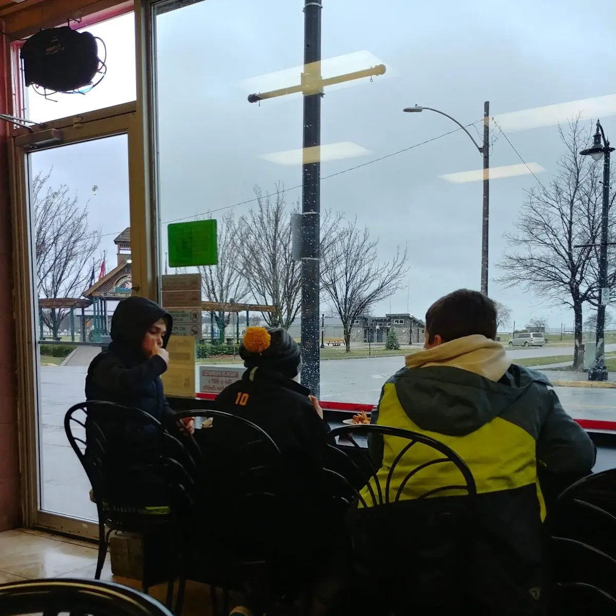 Vibe, Suzy's Ice Creamporium/Original Alberts