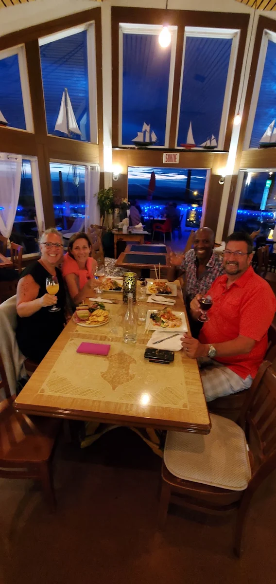 Vibe, La Marina Resto Bar