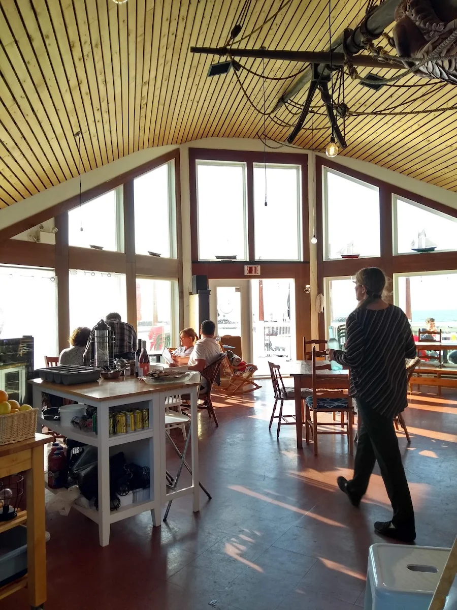 Vibe, La Marina Resto Bar
