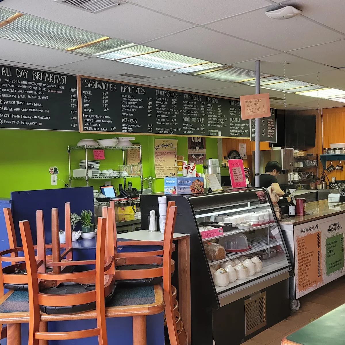 Vibe, Mad Mango Cafe