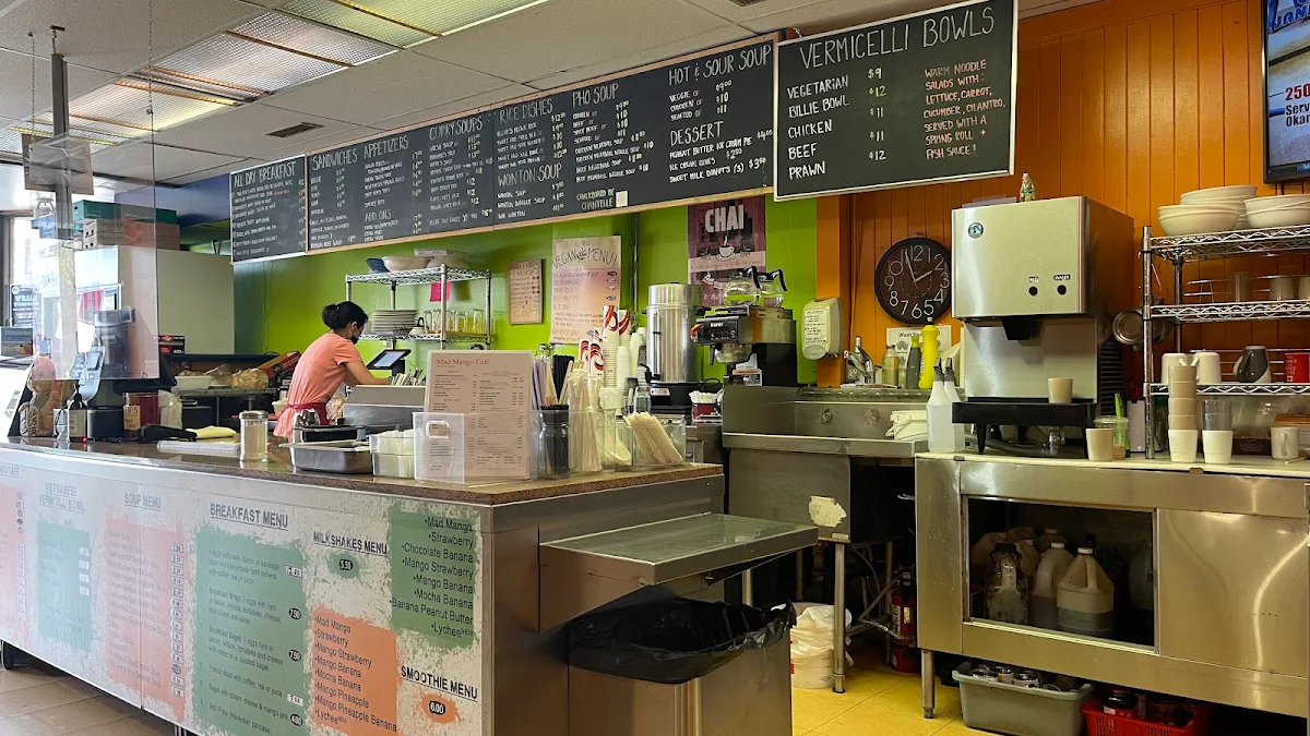 Vibe, Mad Mango Cafe