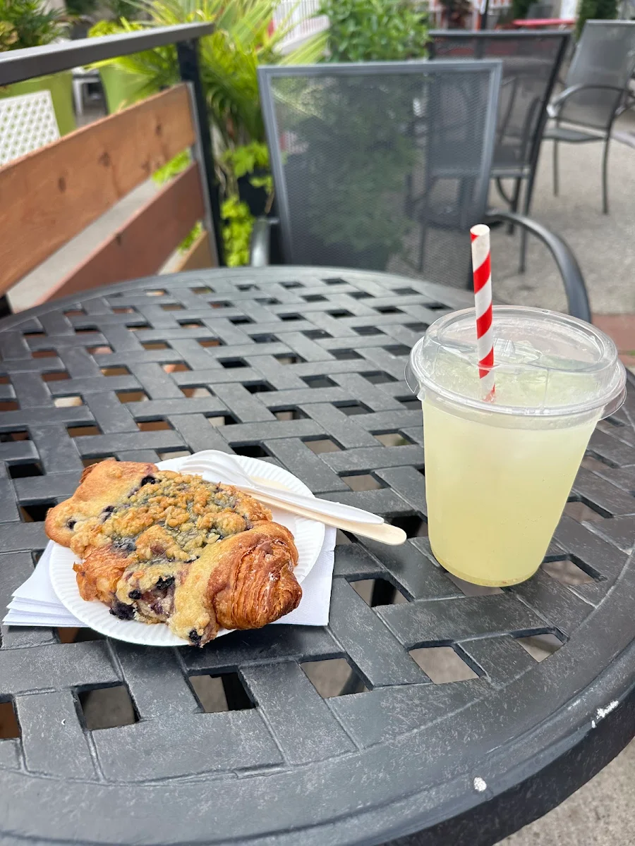 Food & drink, Lakeshore Ice cream cafe