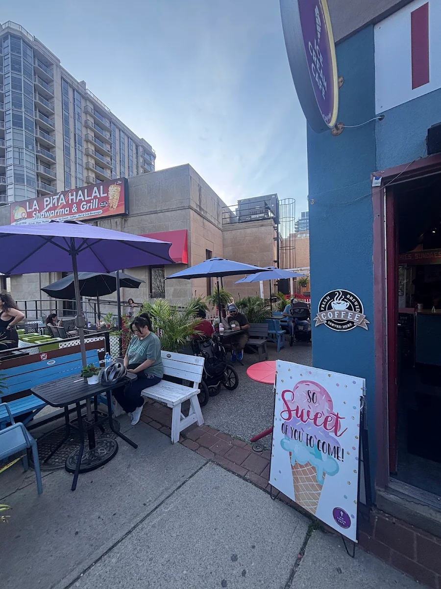 Vibe, Lakeshore Ice cream cafe