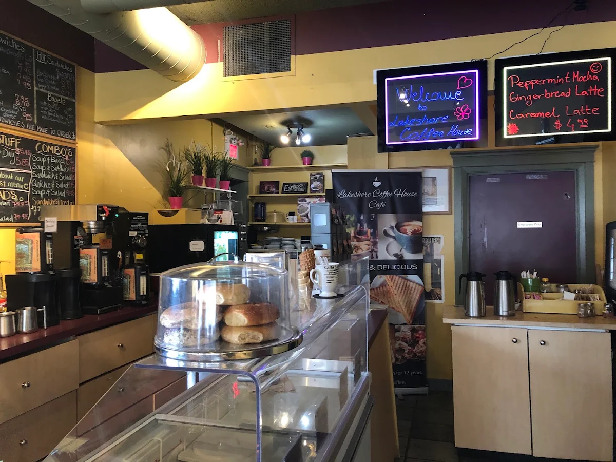 Vibe, Lakeshore Ice cream cafe