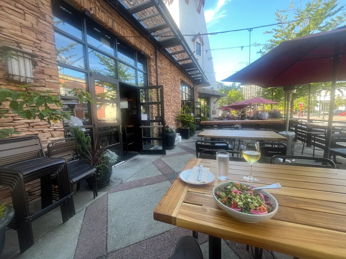 Vibe, The Village Taphouse