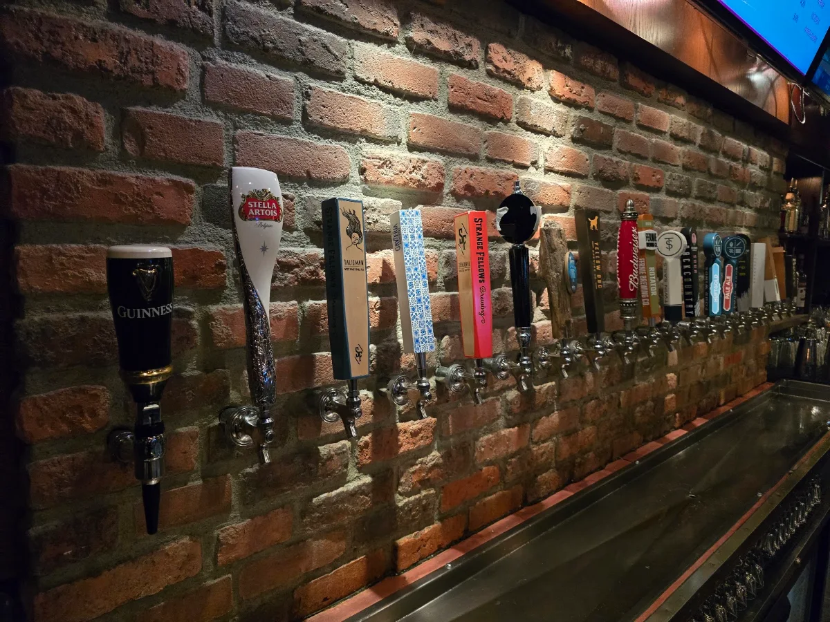 Vibe, The Village Taphouse