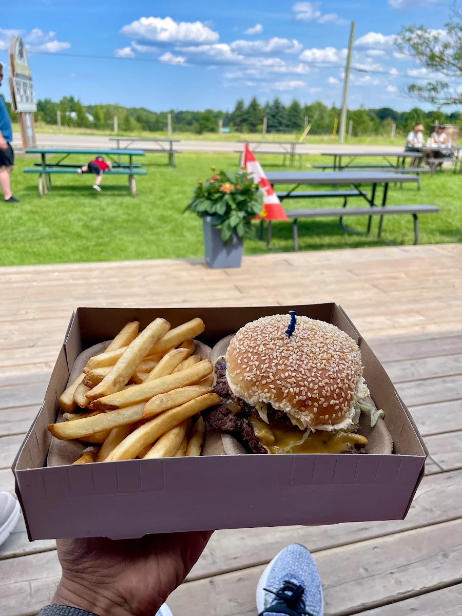Food & drink, Dyment's Burgers