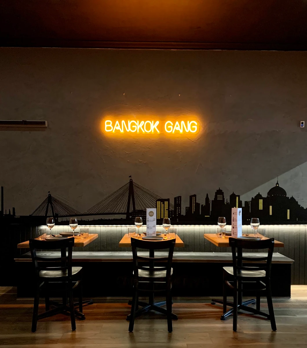 Vibe, Bangkok Gang