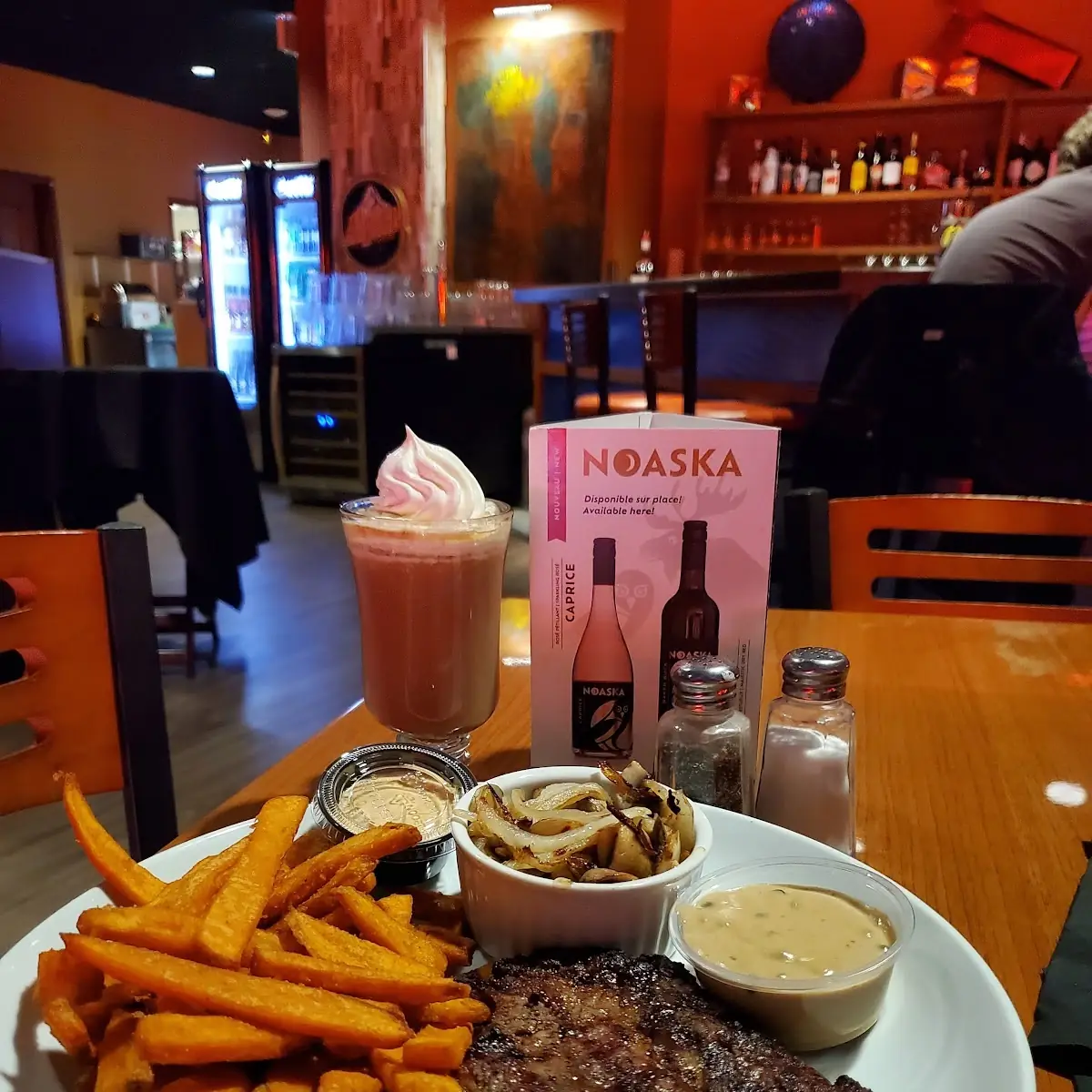 Food & drink, Fiddlehead Café & Lounge