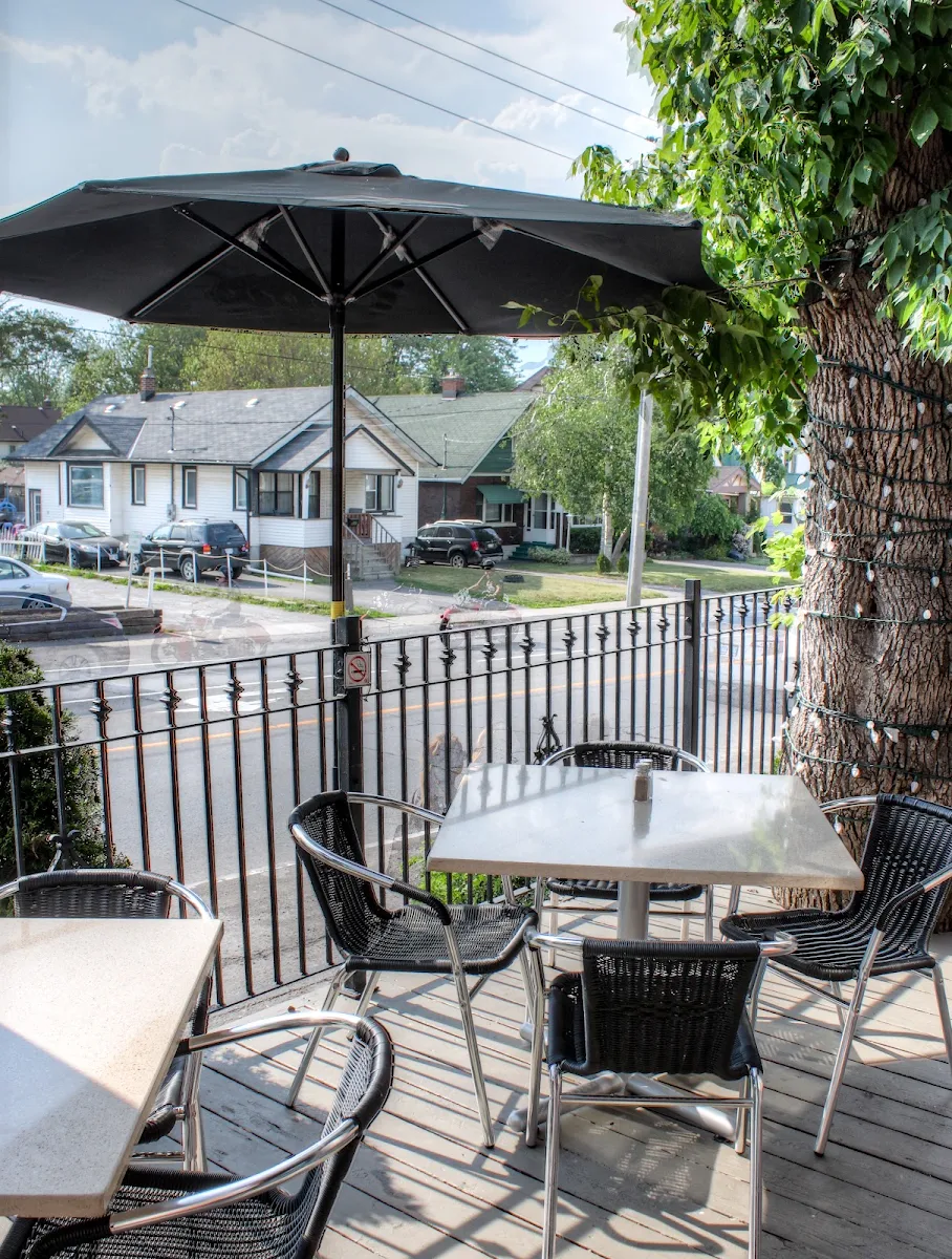 Vibe, Johnny Rocco's Italian Grill