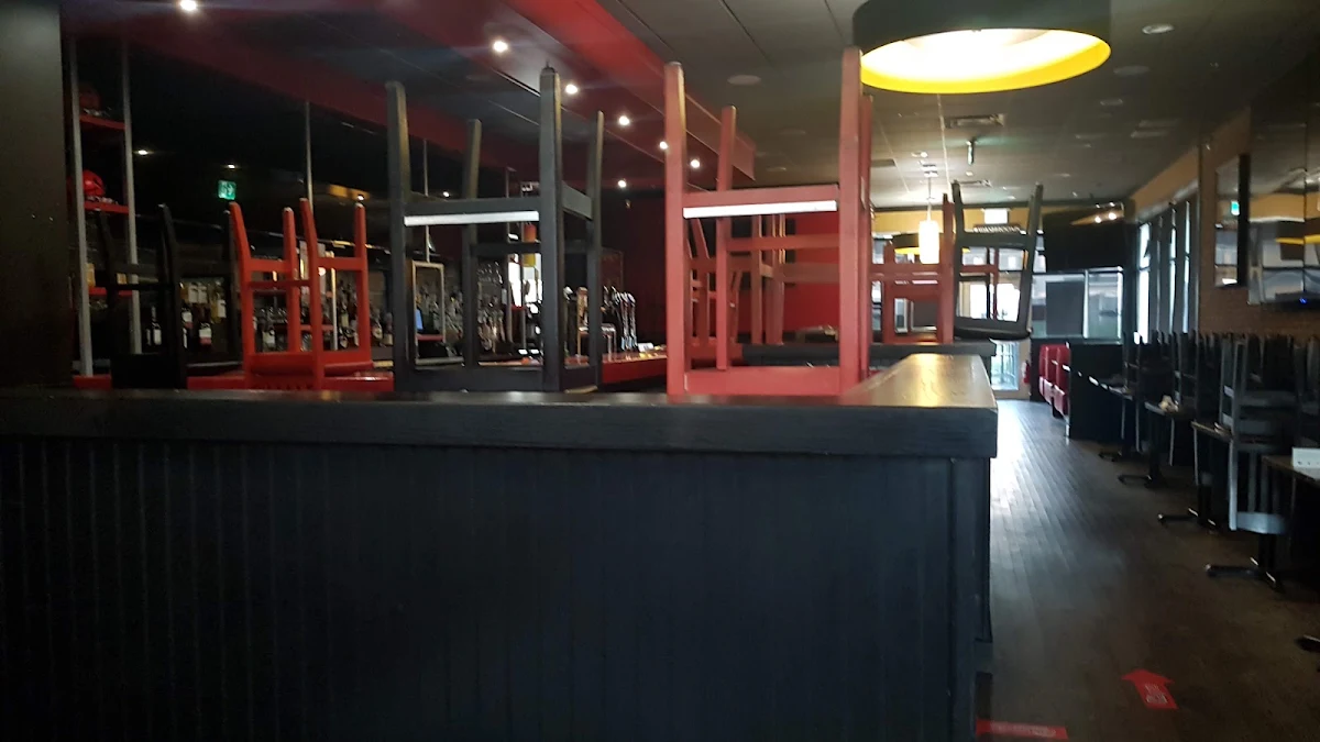 Vibe, St. Louis Bar & Grill