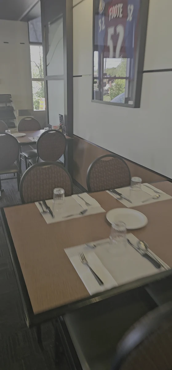 Vibe, Restaurant Tomas Tam Inc