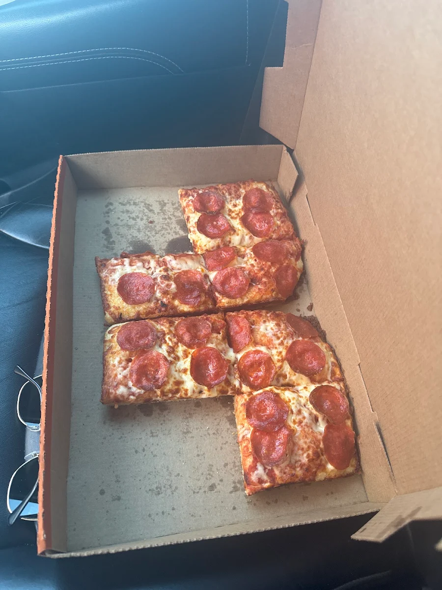Food & drink, Little Caesars Pizza