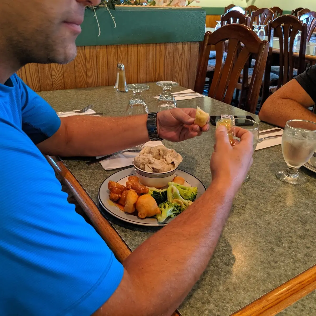 Food & drink, Gilly's Restaurant