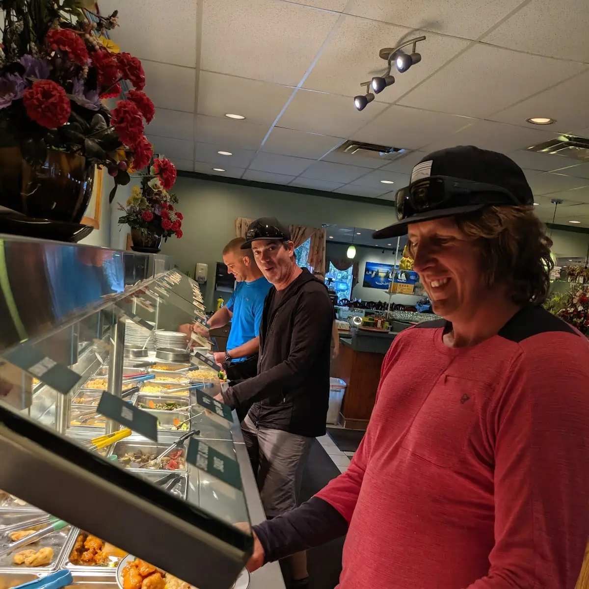 Vibe, Gilly's Restaurant