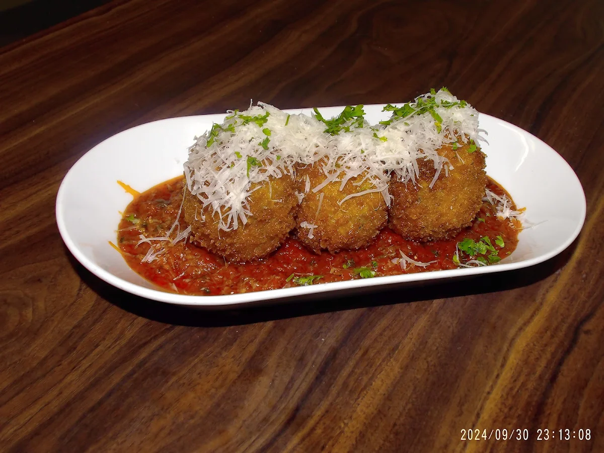 Food & drink, New village pizzeria and bar