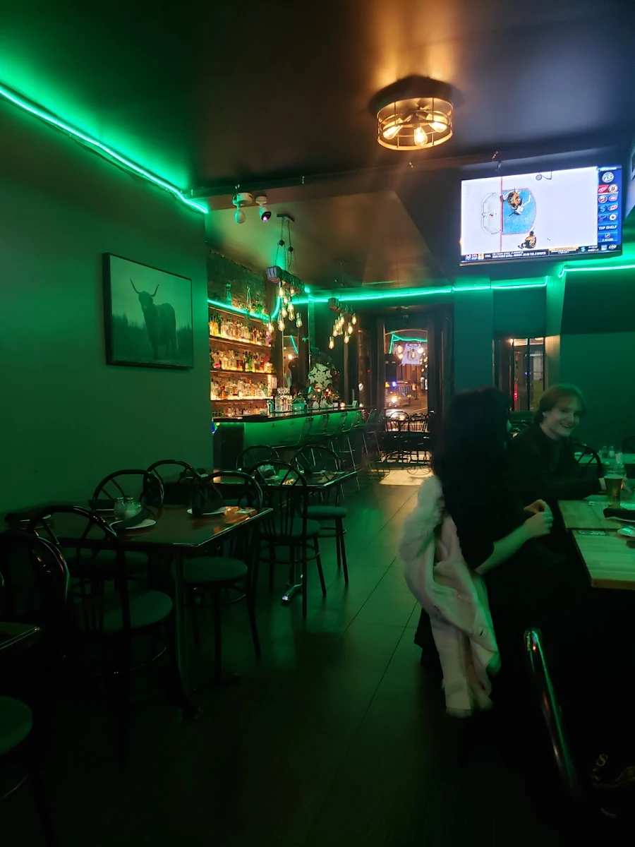 Vibe, New village pizzeria and bar