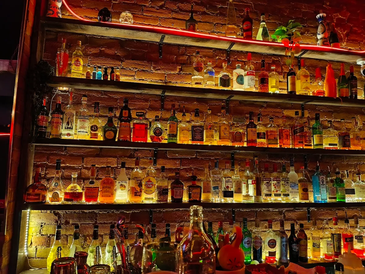 Vibe, New village pizzeria and bar