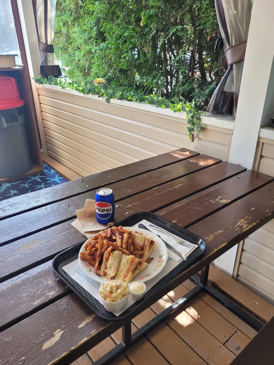 Food & drink, Cantine Ste-Helene