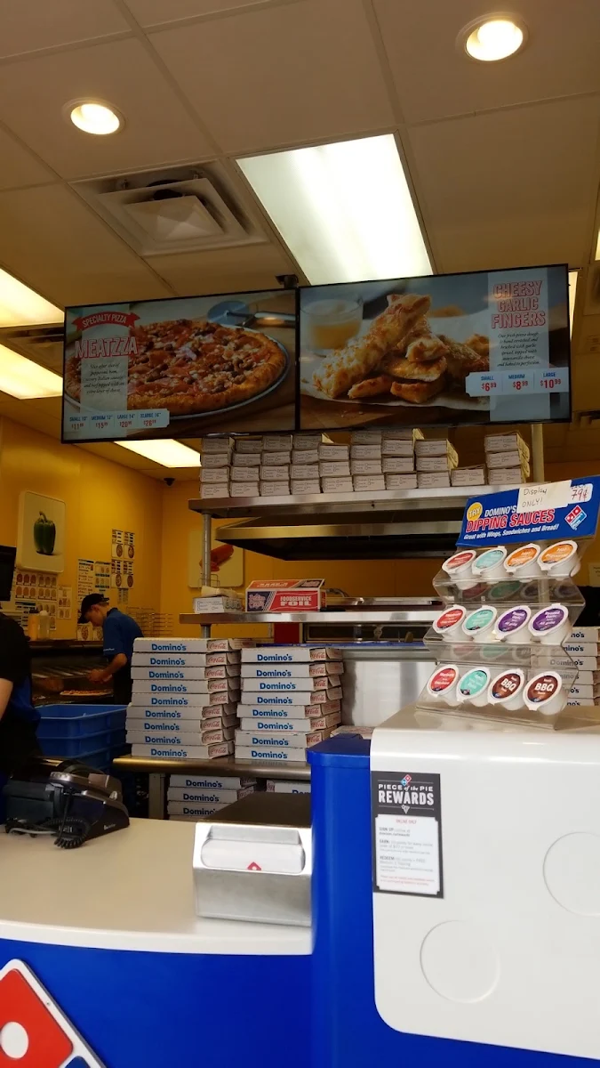 Vibe, Domino's Pizza