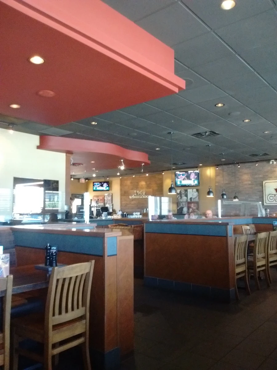 Vibe, MR MIKES SteakhouseCasual