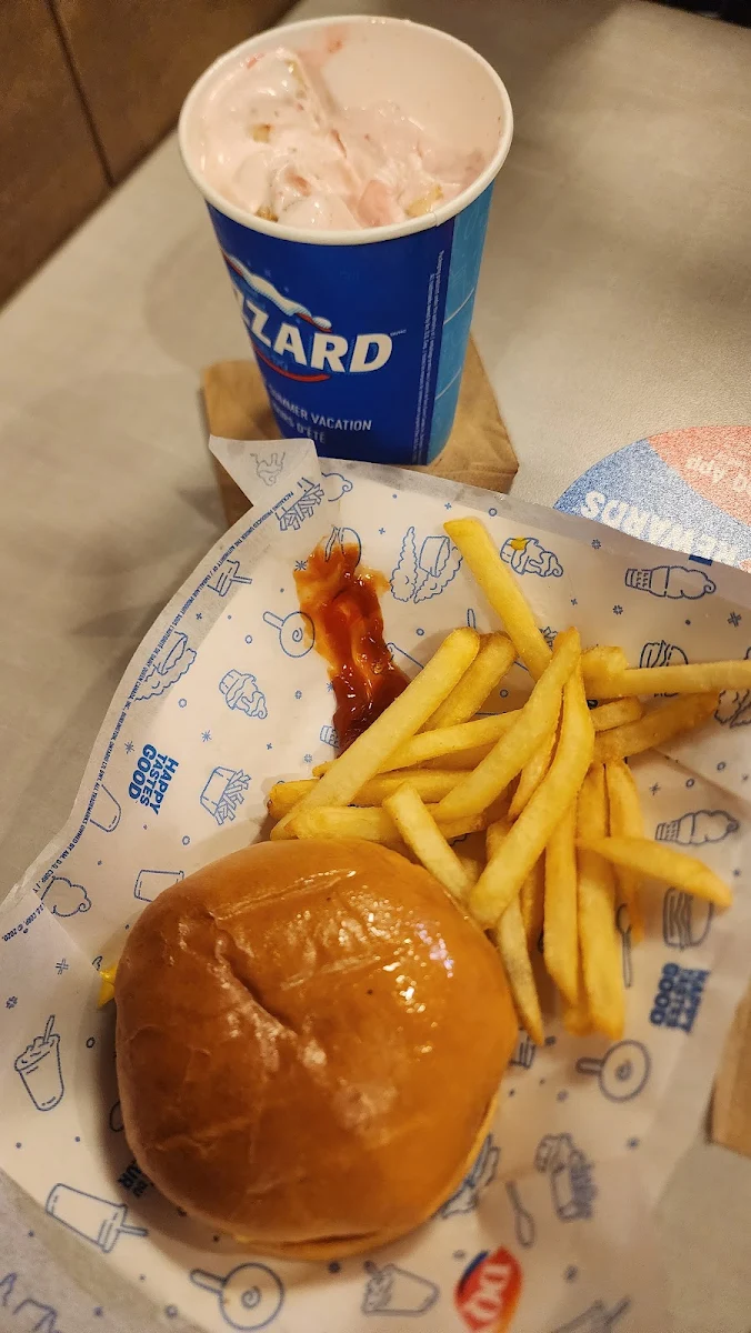 Food & drink, Dairy Queen Grill & Chill Restaurant