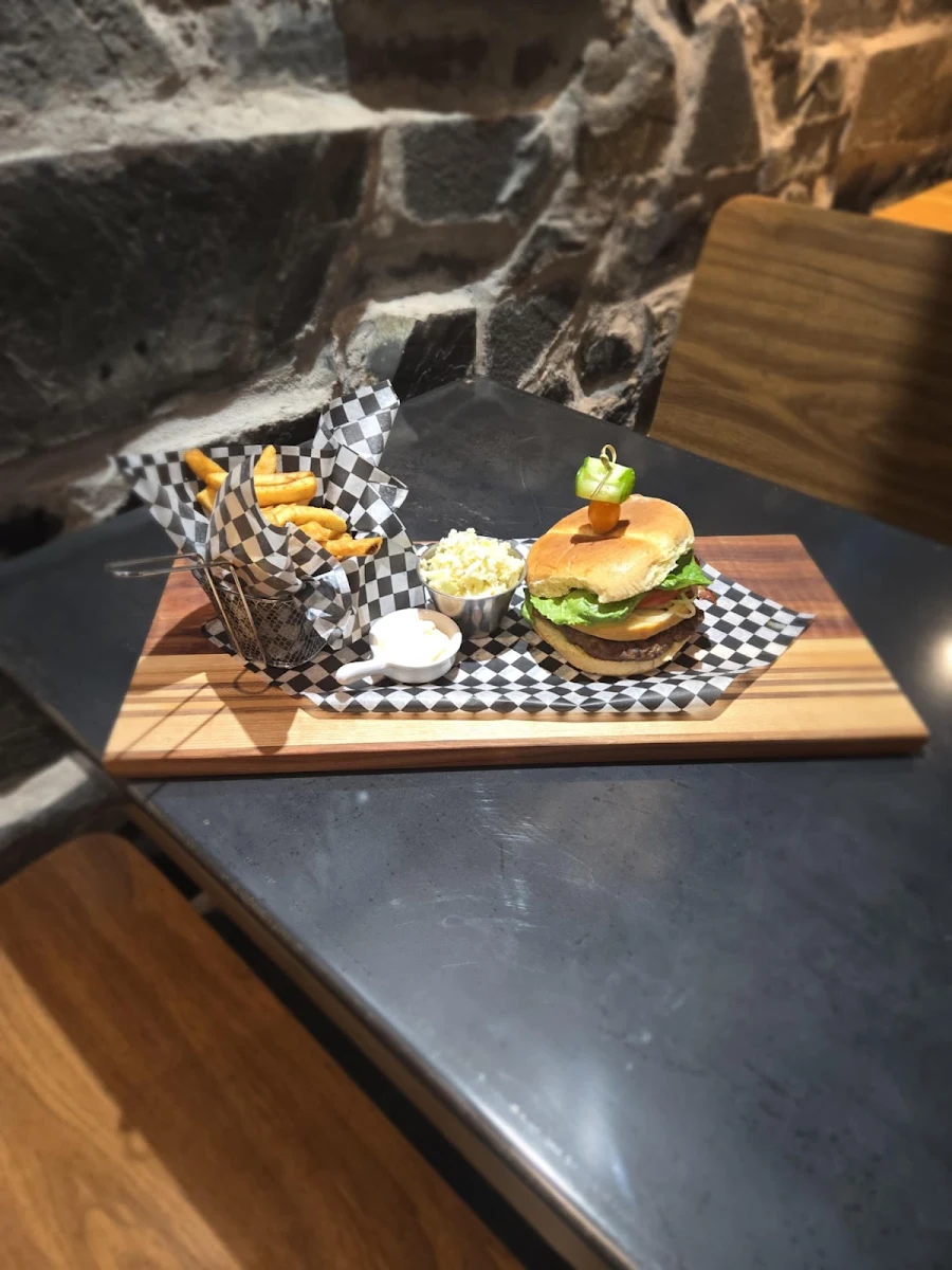 Food & drink, Place du Vieux Théâtre