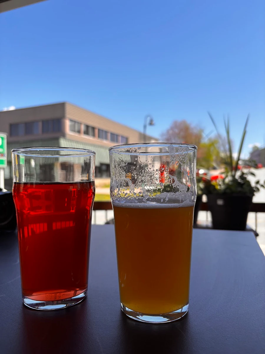 Food & drink, Place du Vieux Théâtre
