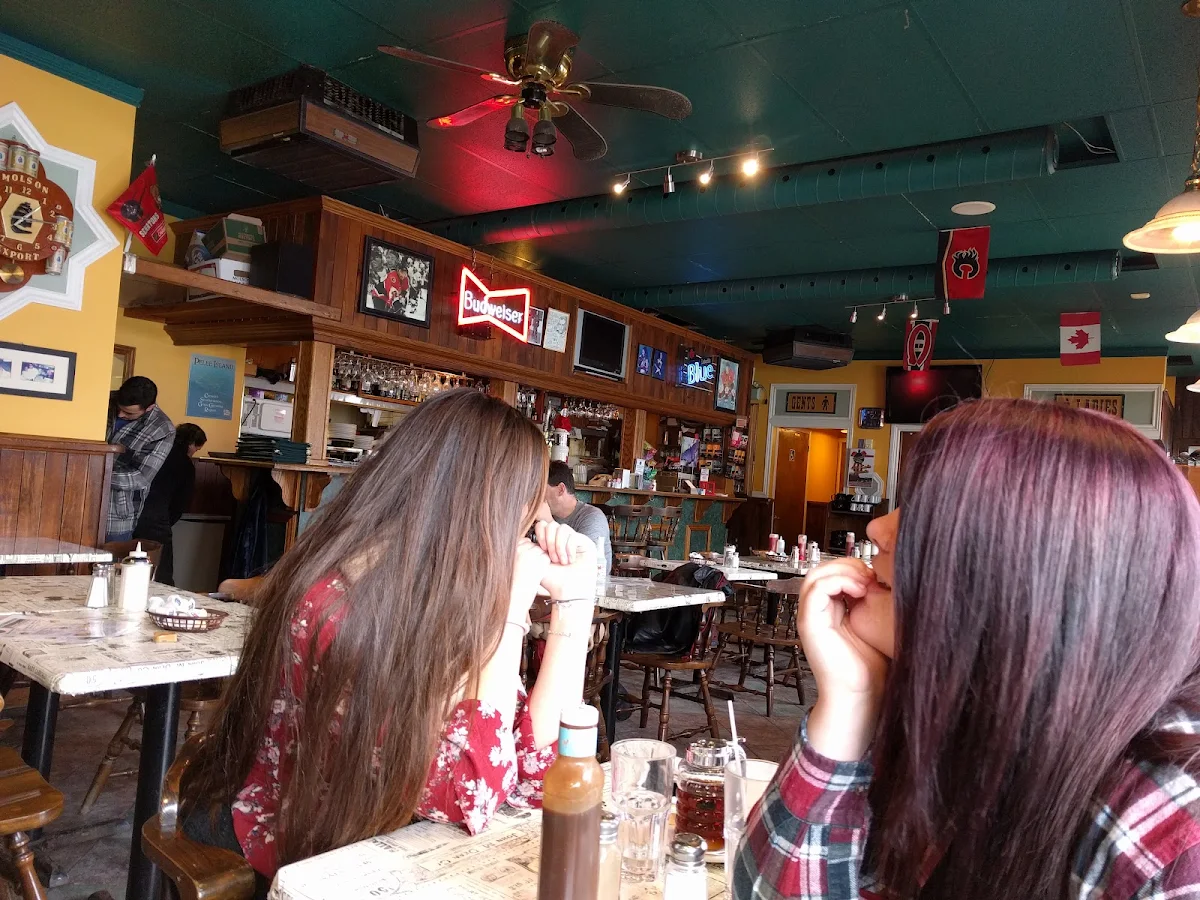 Vibe, Russell Restaurant