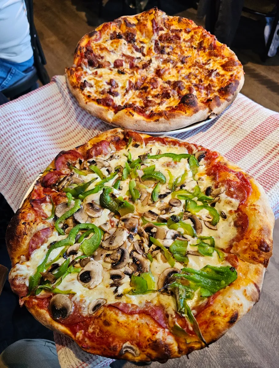 Food & drink, Da Bologna Pizzeria