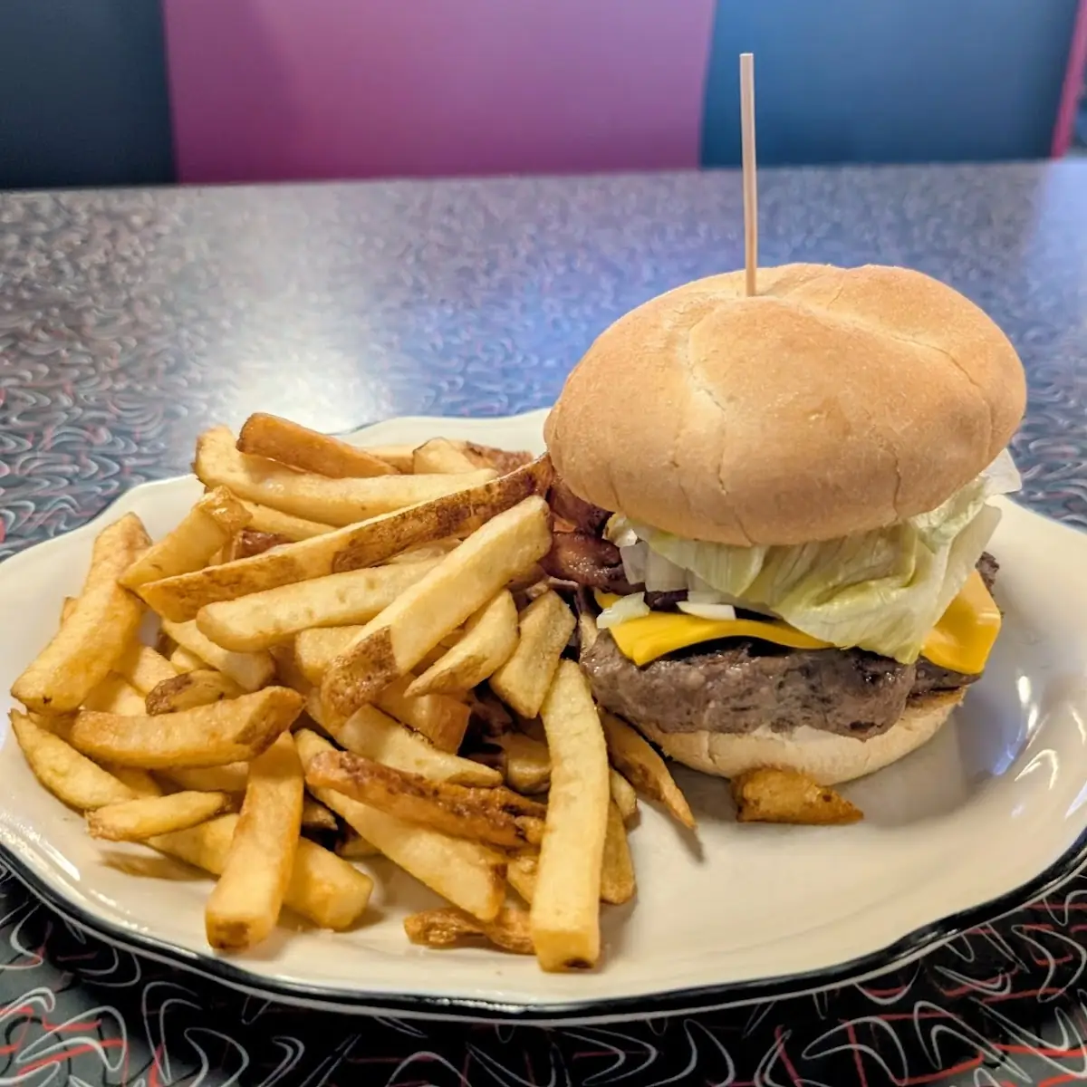 Food & drink, Hi-Lite Restaurant