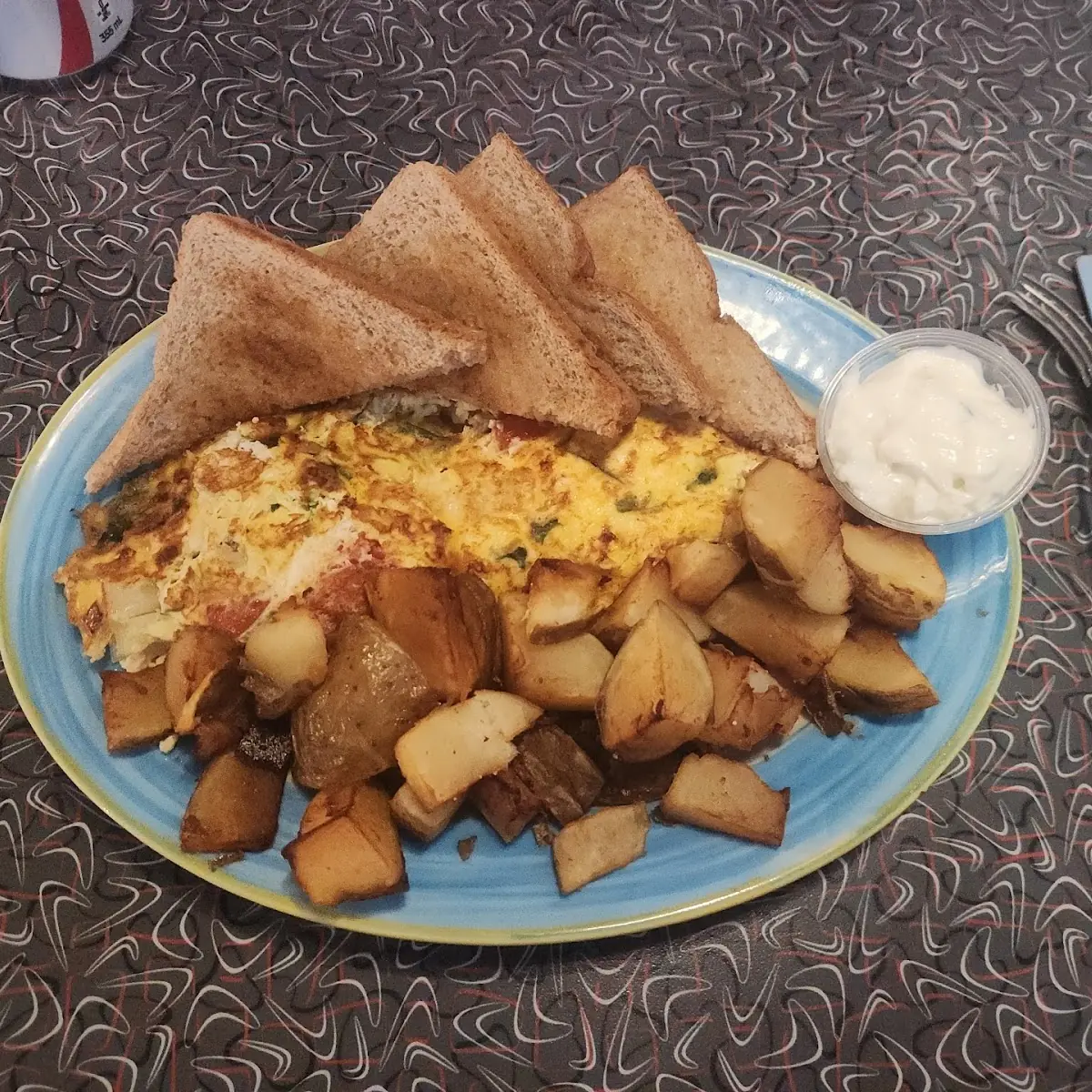 Food & drink, Hi-Lite Restaurant