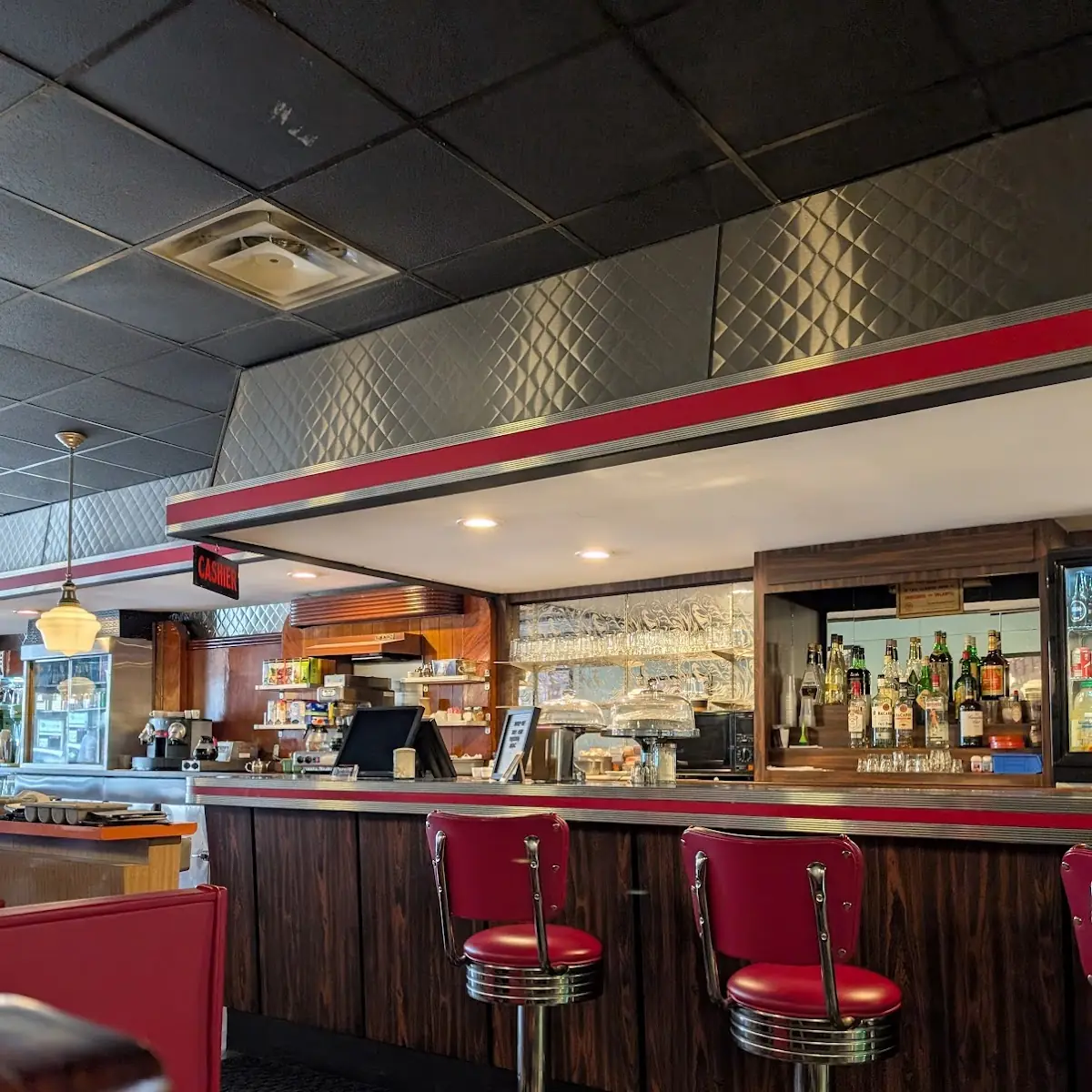 Vibe, Hi-Lite Restaurant